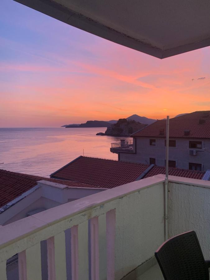 Pine&Sea Beach Retreat Светі-Стефан Екстер'єр фото