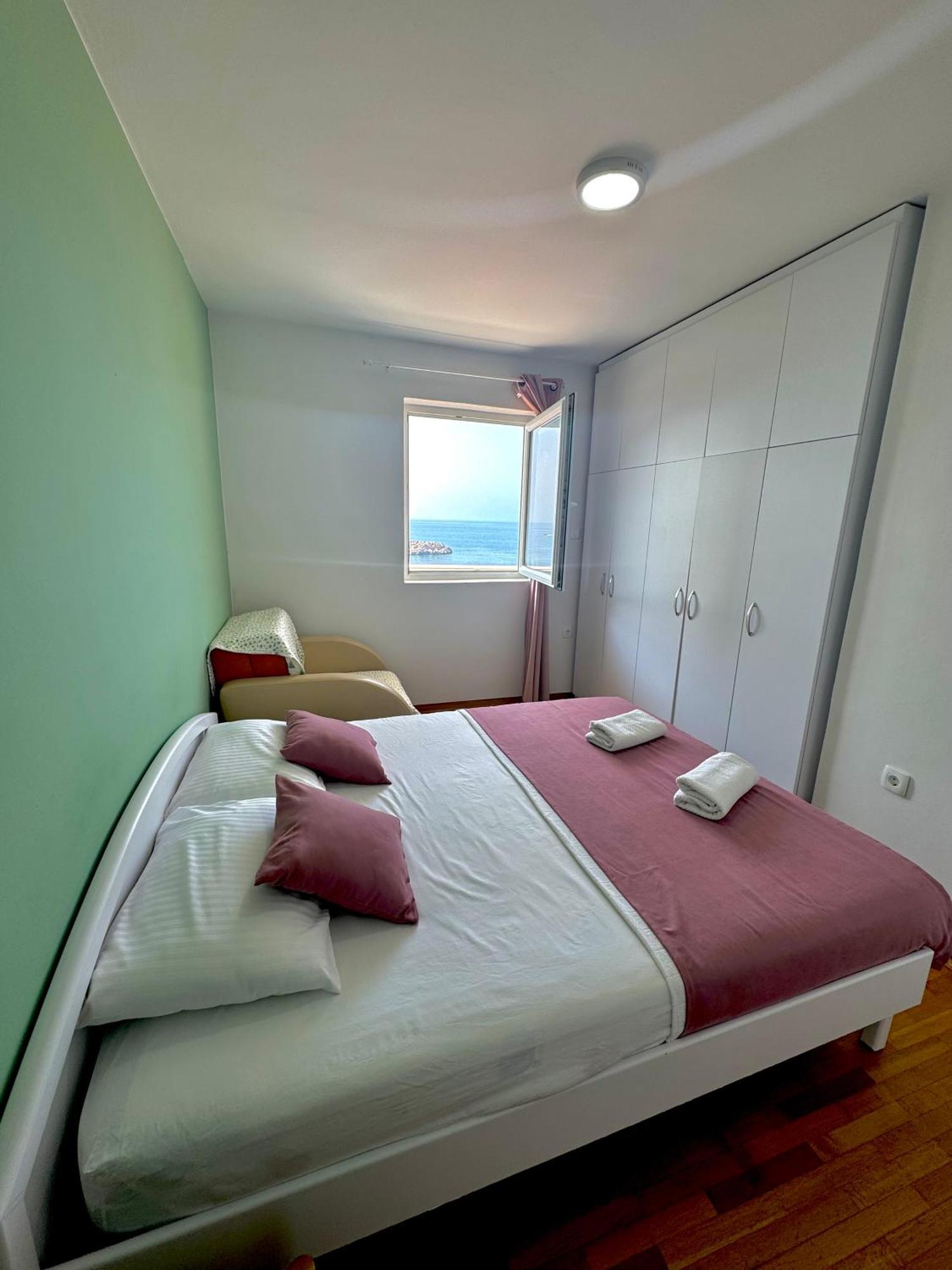 Pine&Sea Beach Retreat Светі-Стефан Екстер'єр фото